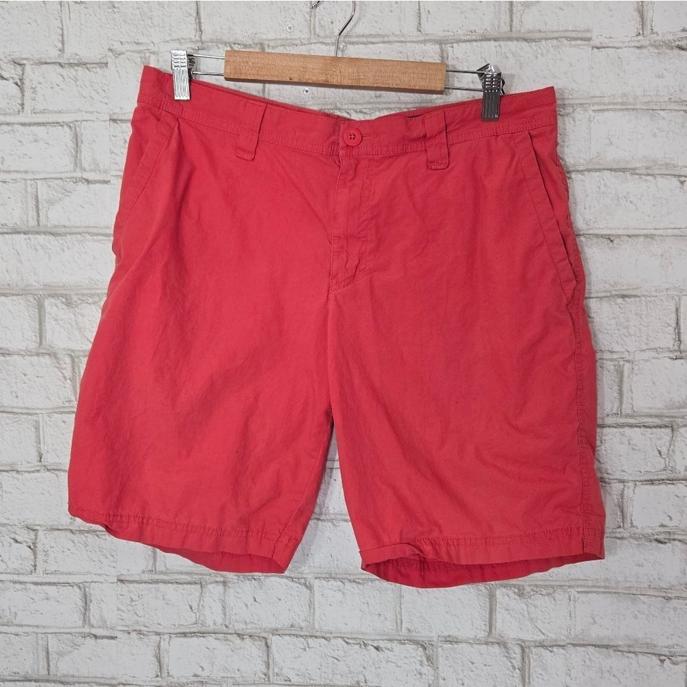 Columbia pink shorts‎
